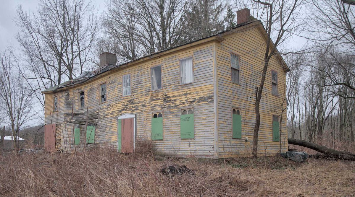 A decaying landmark’s storied past