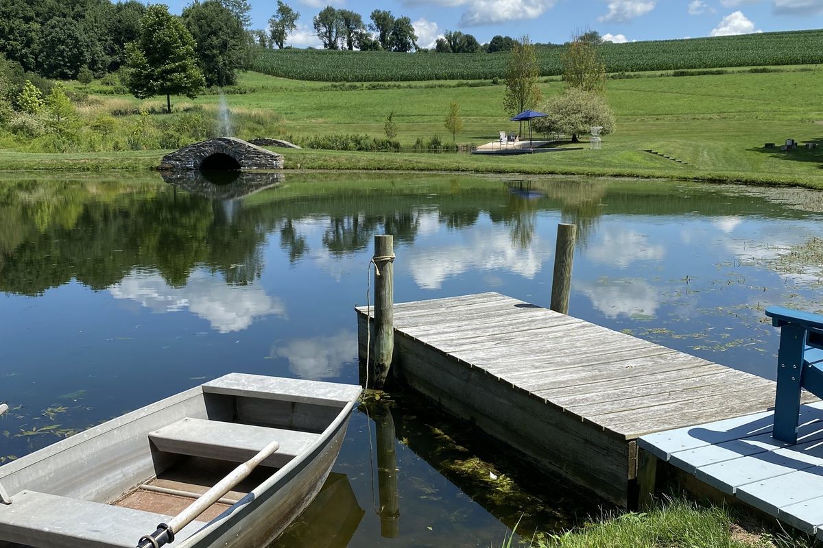 Green thumbs drawn to Amenia Garden Tour