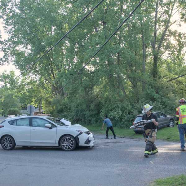 Car crash blocks traffic on Old Route 22
