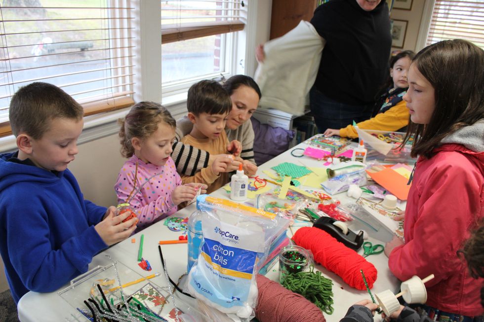 Handmaking ornaments at Hunt