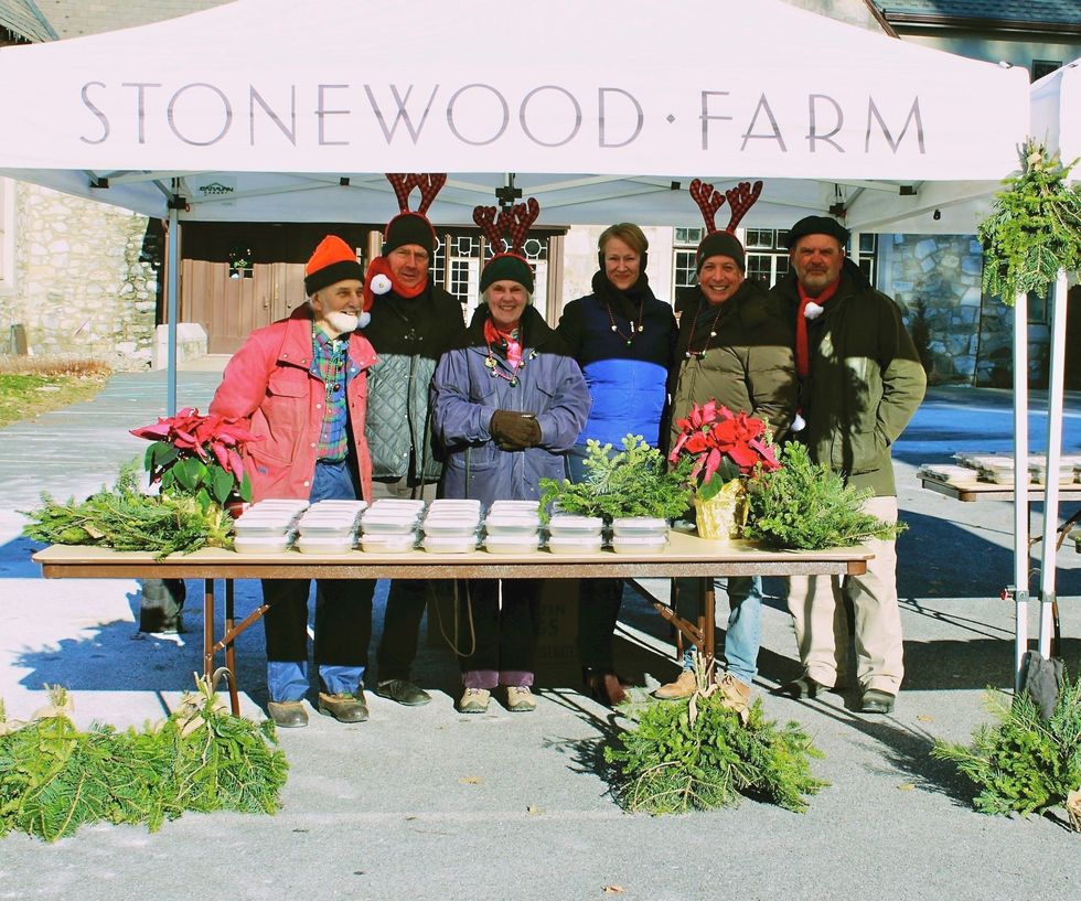 Stonewood Farms, Lyall Church serve 300 dinners at Christmas - The 
