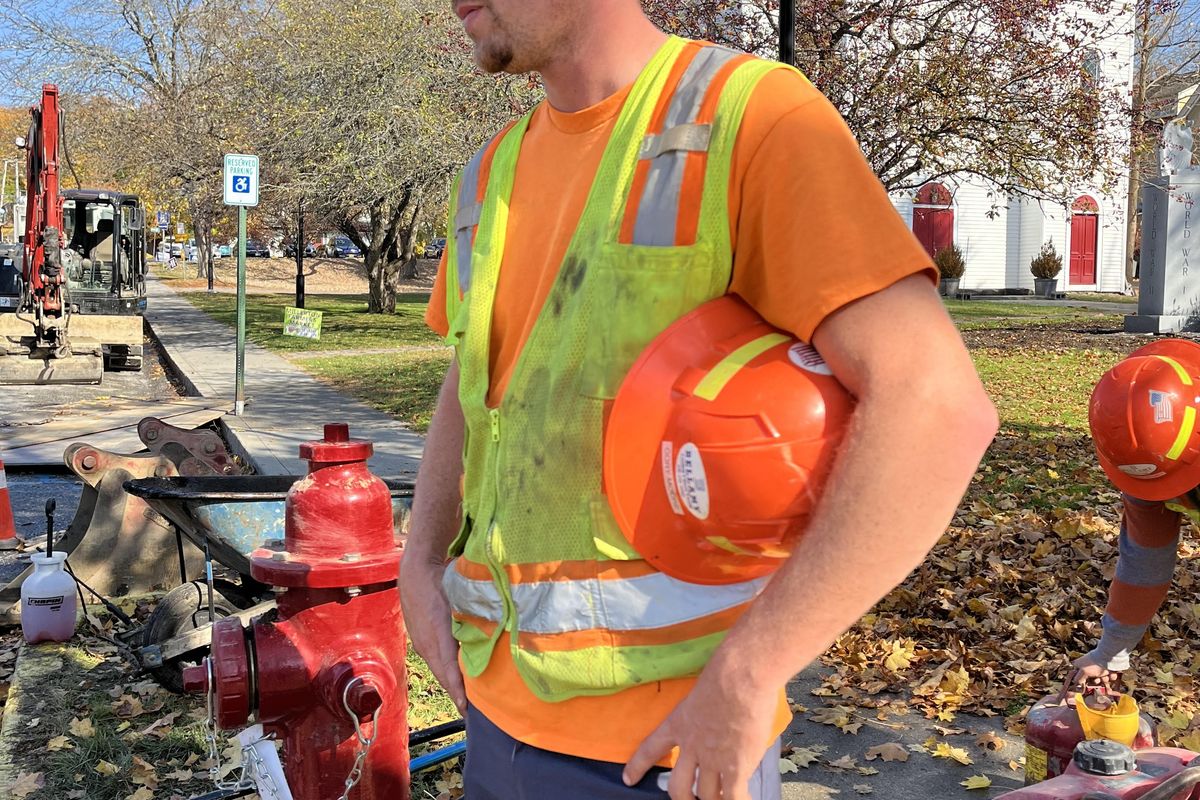 Aging Millerton hydrants swapped out for new models