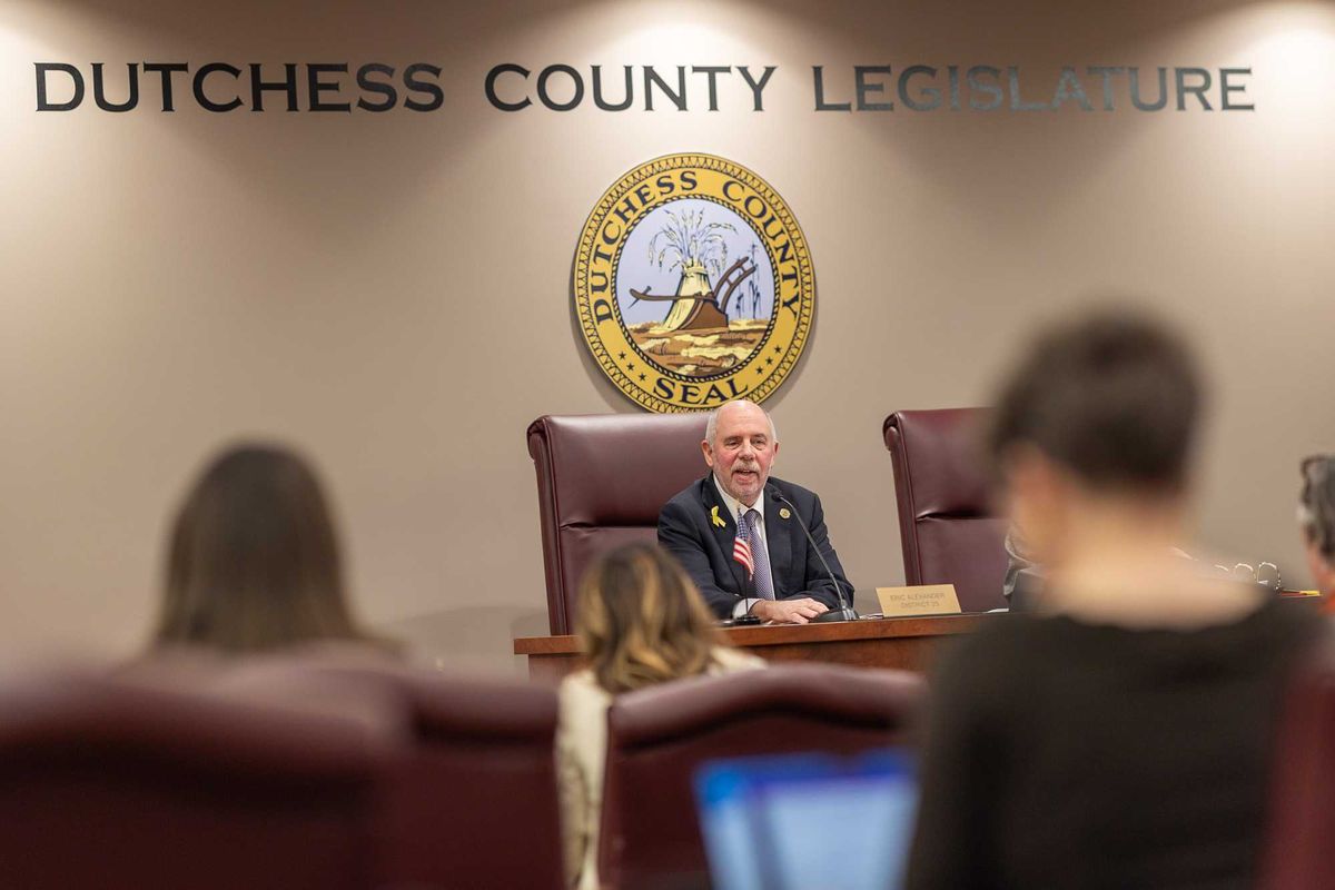 Local county legislators back resolution opposing Chester ICE facility