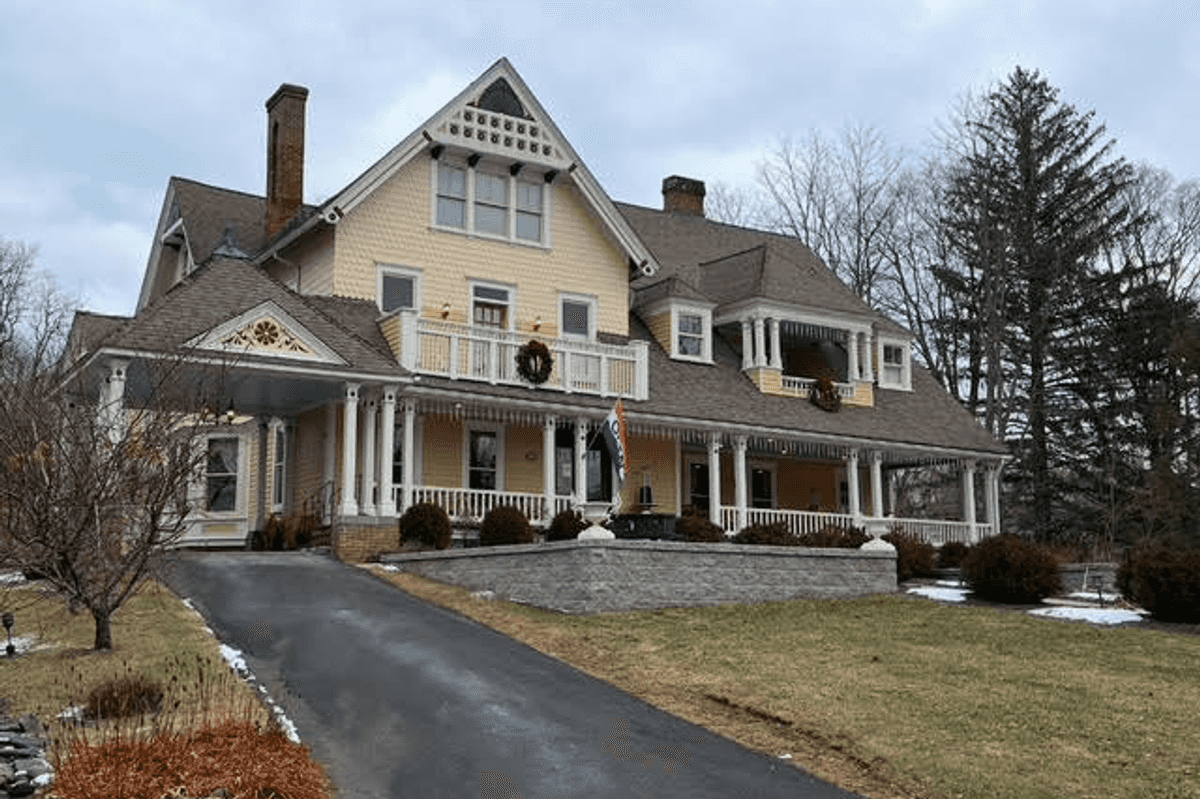 ‘Dine Out for History’ kicks off at the historic Millerton Inn