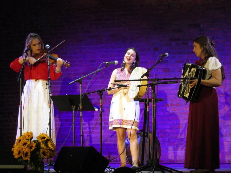 Stanfordville couple’s fundraiser for Ukraine draws strong support