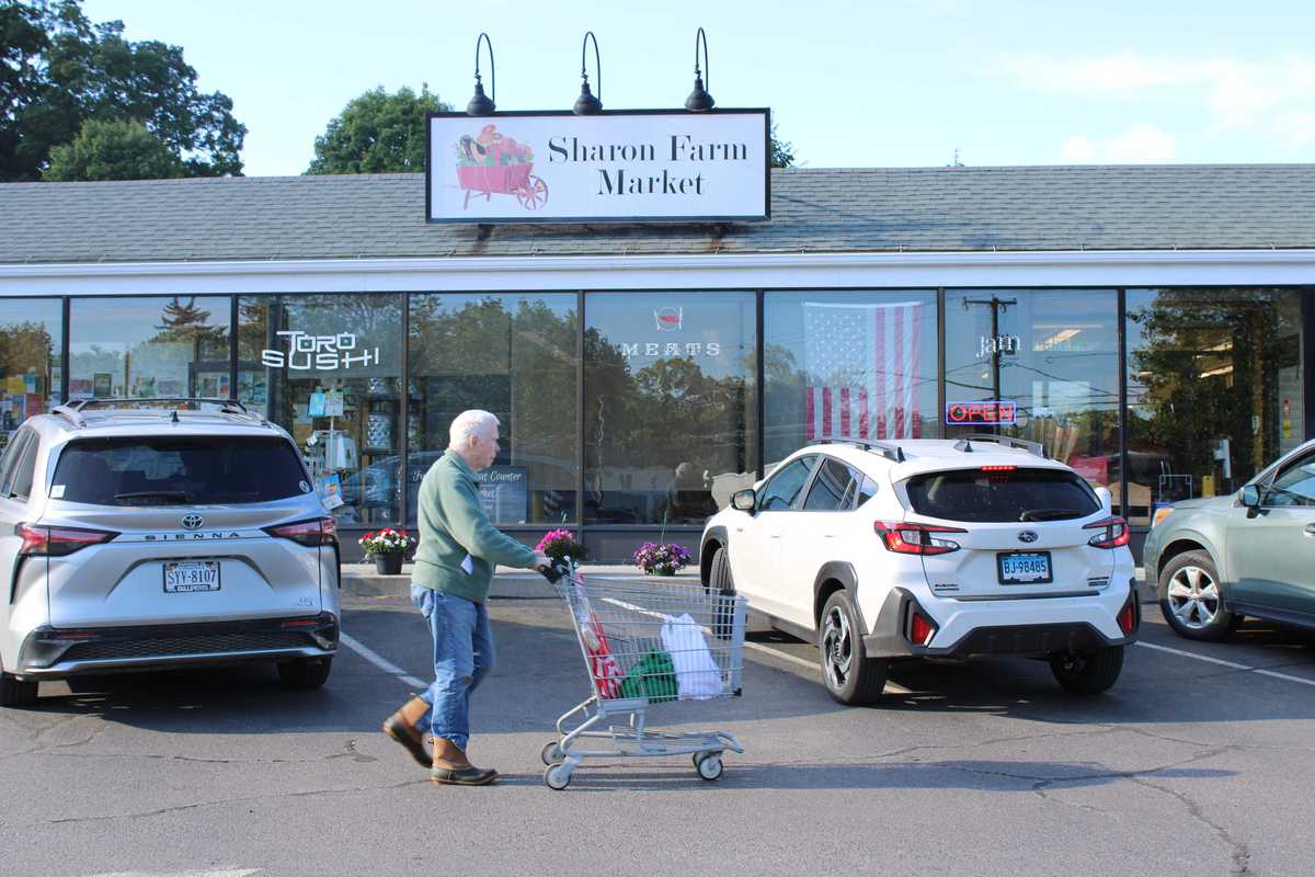 Sharon Farm Market owner says store will remain open amid closure rumors