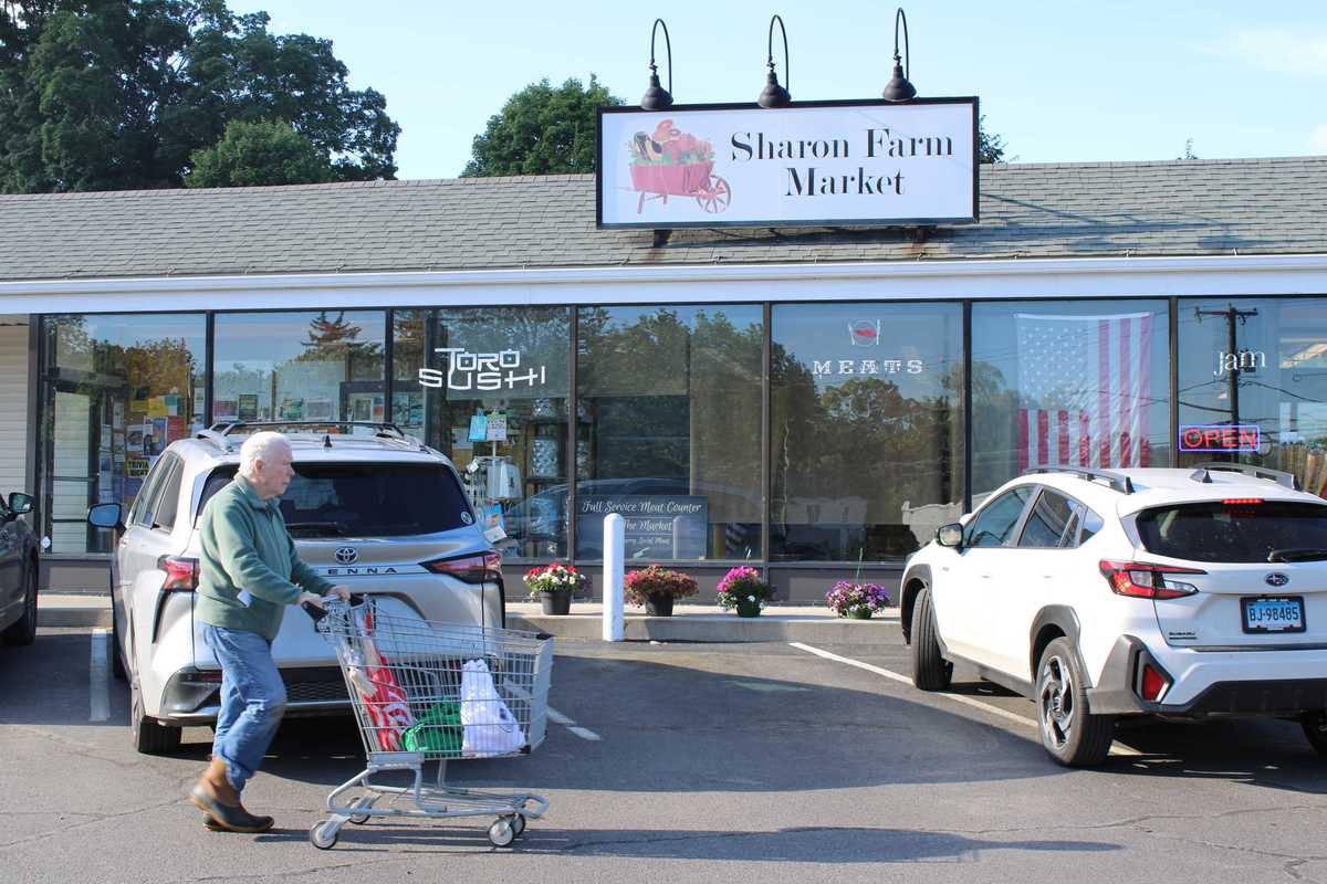 Sharon Farm Market owner says store will remain open amid closure rumors