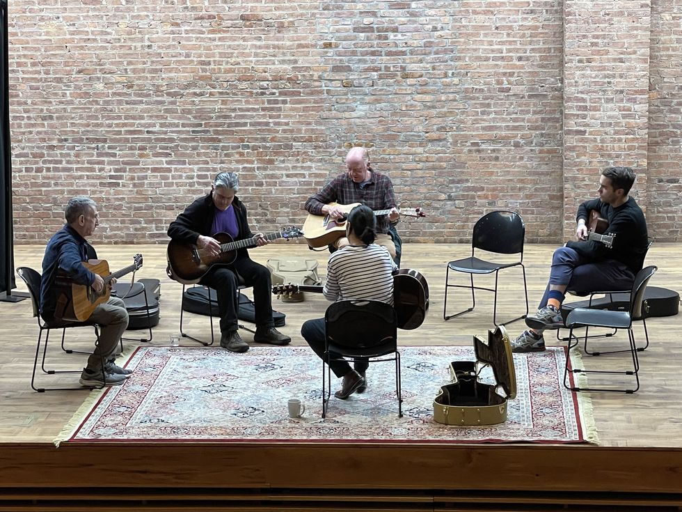 Acoustic class draws guitarists to Pine Plains