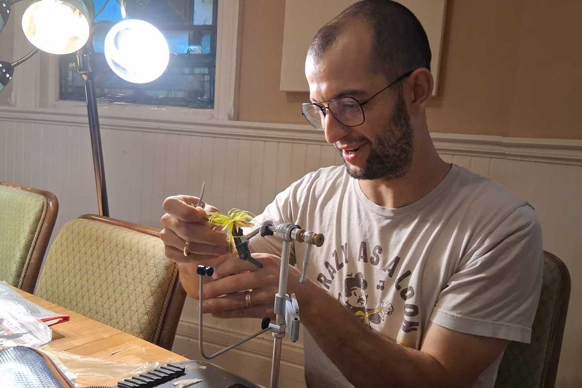 A fishing two-fer: Fly tying and a new Farmington River guide