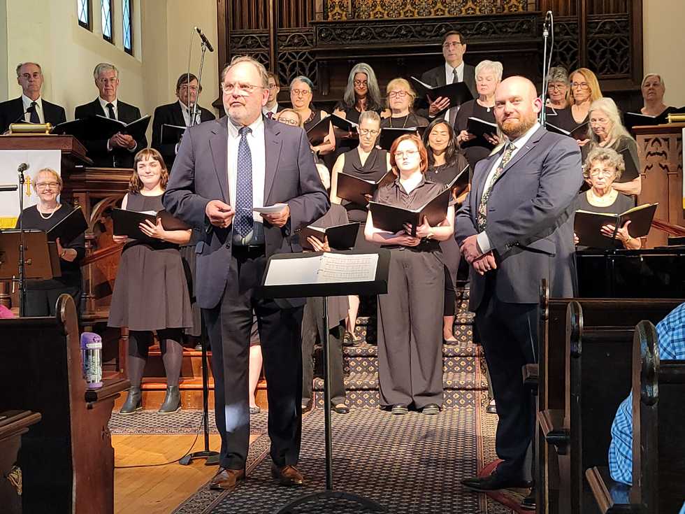 Choir commences comeback