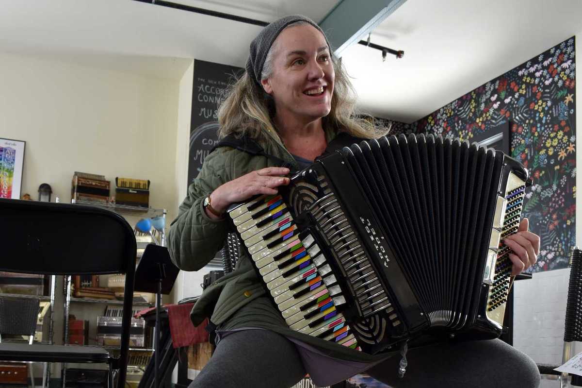 The color of music: Sarah Davis Hughes’ ‘The Colorways and the Circle of Fifths’