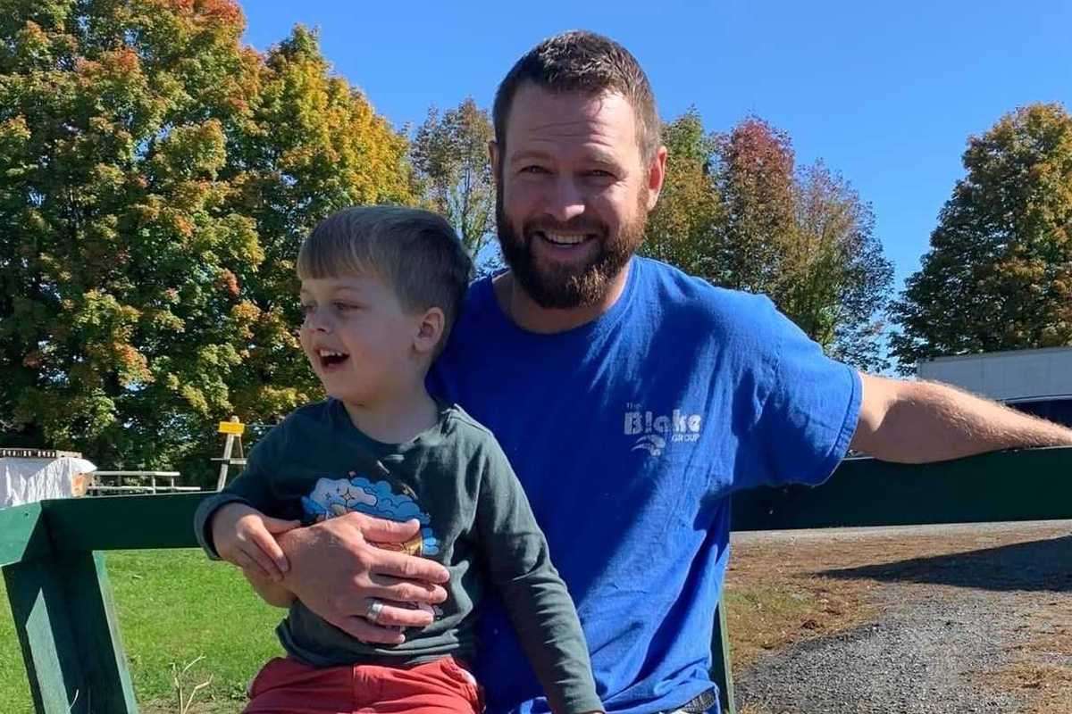 After painter’s death, friends reflect on a life rebuilt