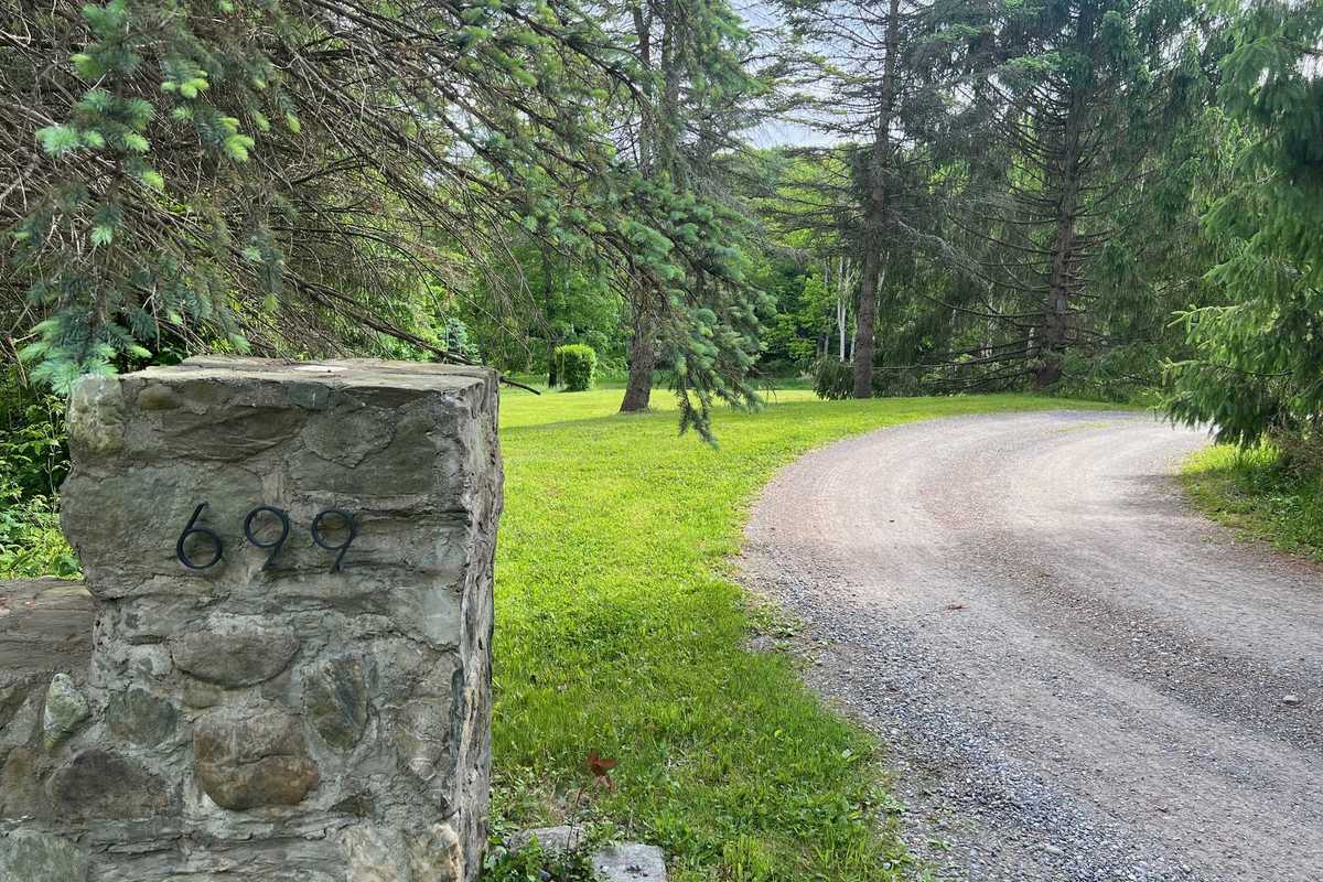 Washington’s median home price drops to $700K
