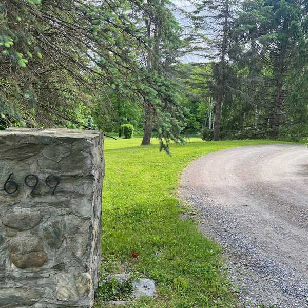 Washington’s median home price drops to $700K