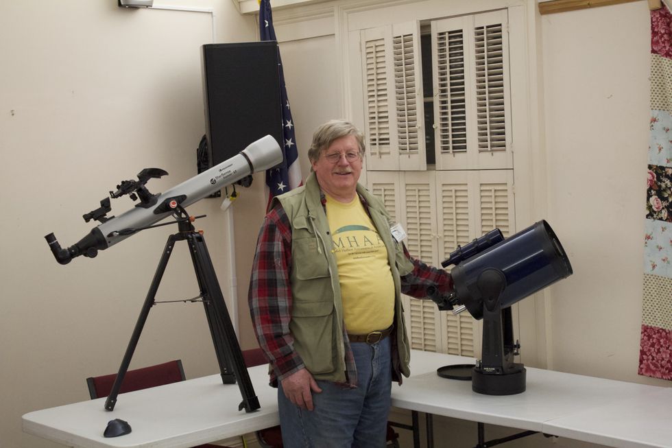 Indoor star party explores the universe