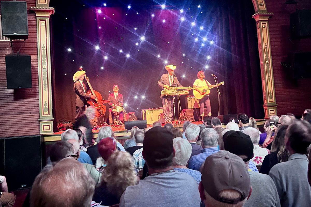 Junior Brown charms Infinity Hall