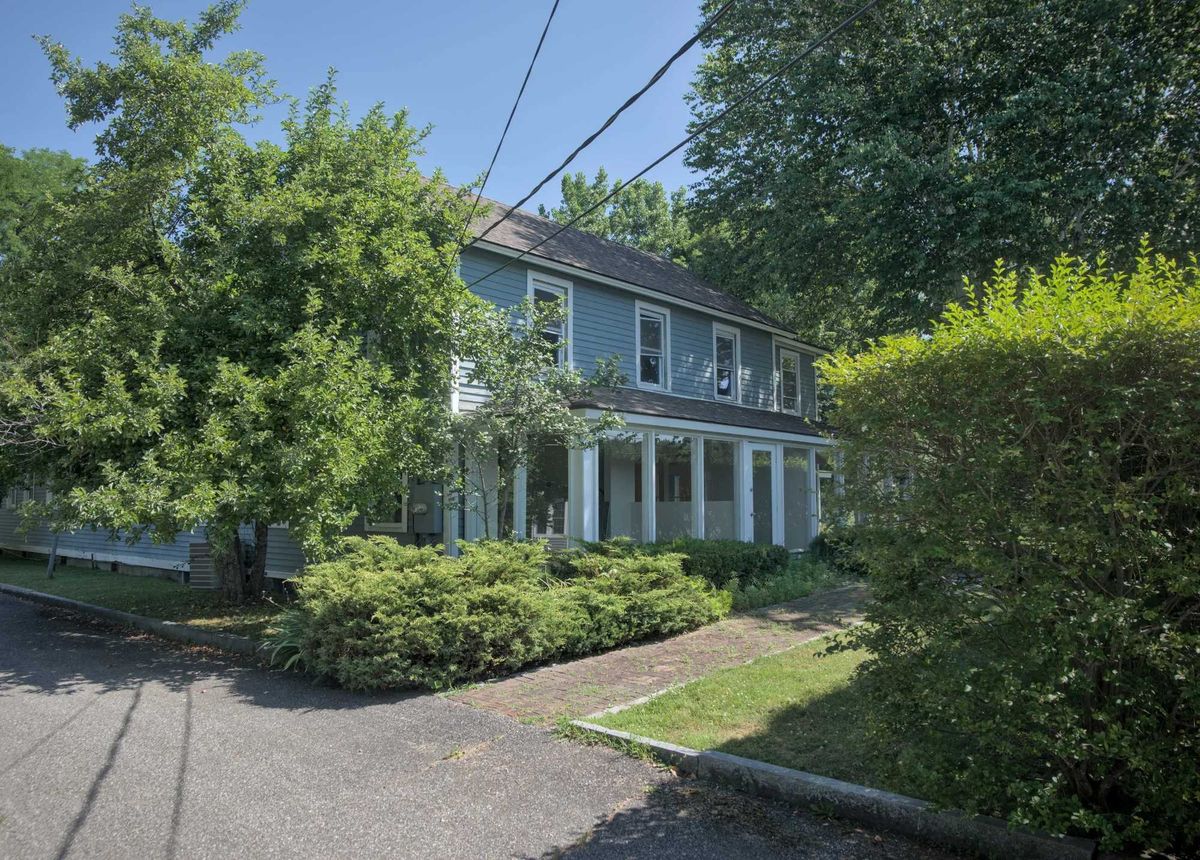 North East apartment conversion moves to public hearing
