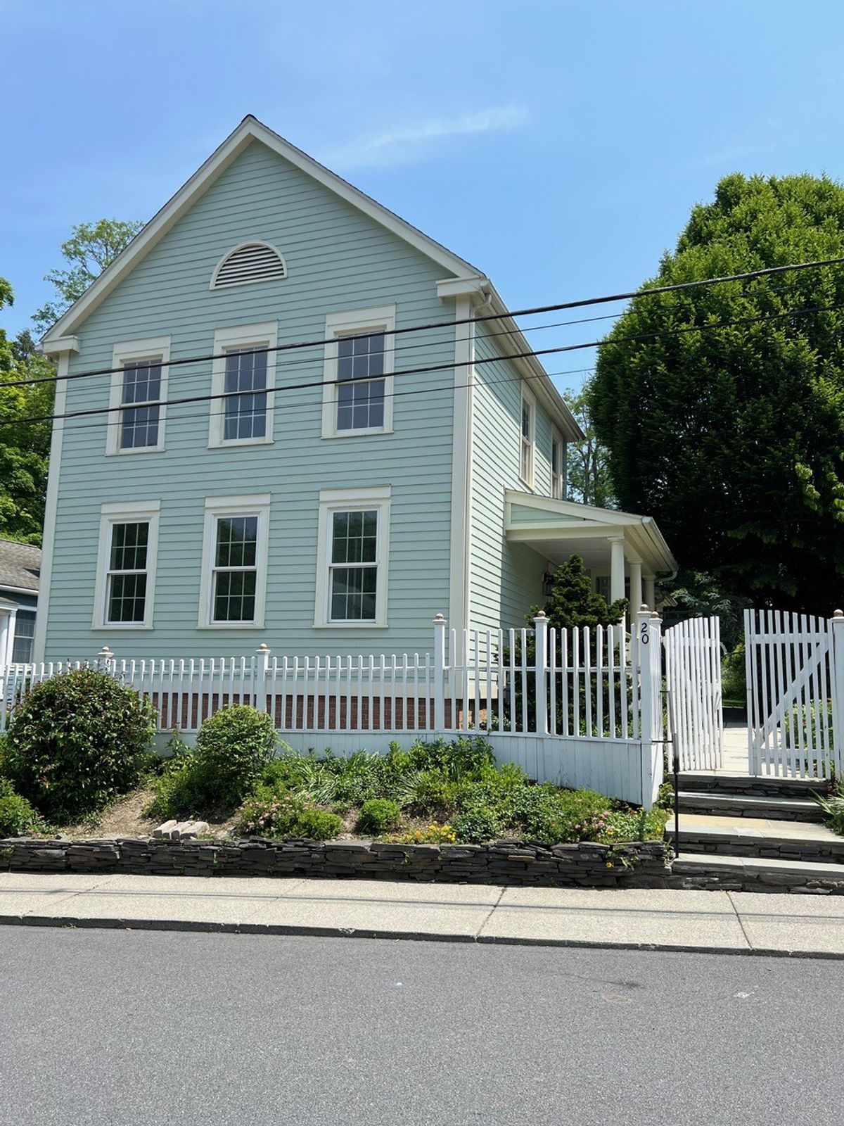 All Washington sales under $1M in May