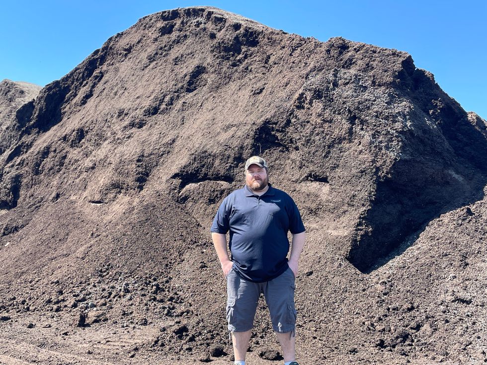 Composting: One problem, multiple solutions