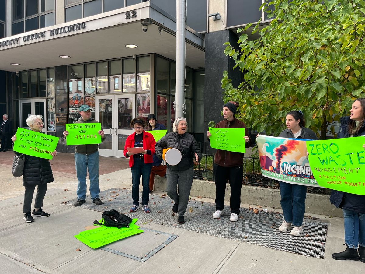 Mothers Out Front rally against Dutchess County incinerator