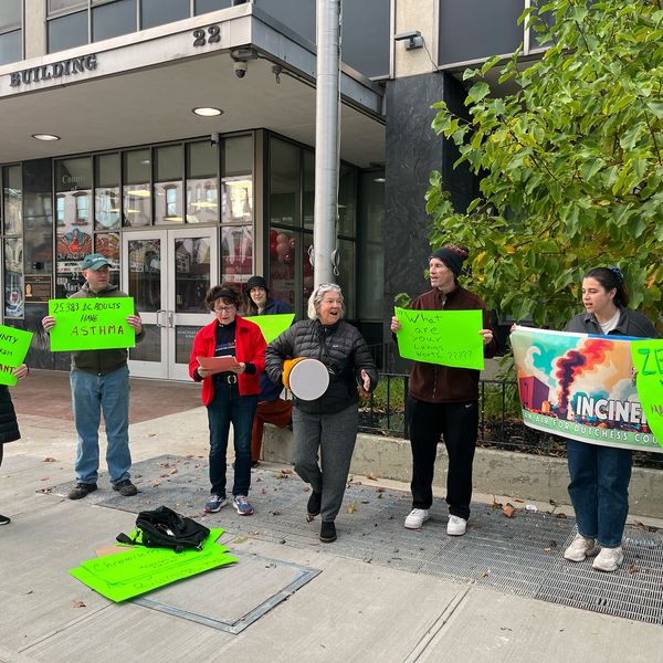 Mothers Out Front rally against Dutchess County incinerator