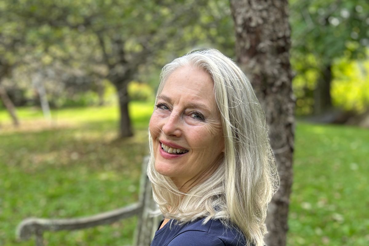 The Creators:
A sense of place, Leslie Watkins at Dandelion Cottage