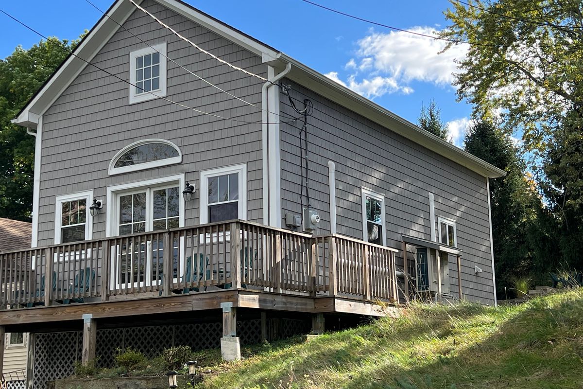 Late-summer surge in the Copake
real estate market