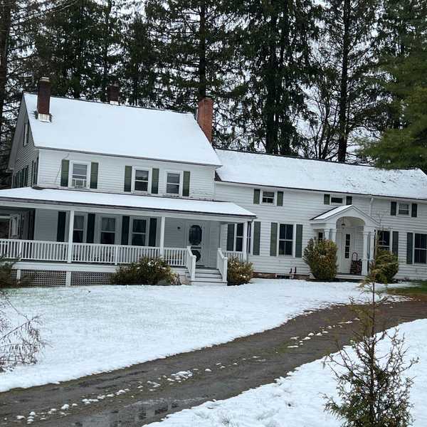 Steady home sales in Milan