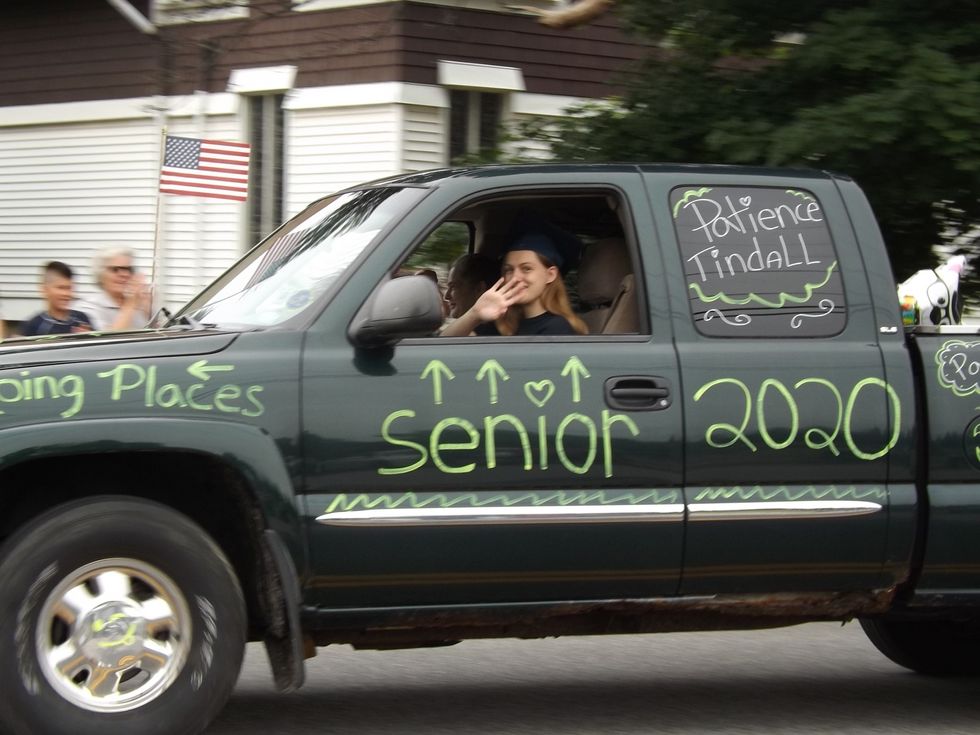 Parade helps seniors celebrate graduation during a pandemic
