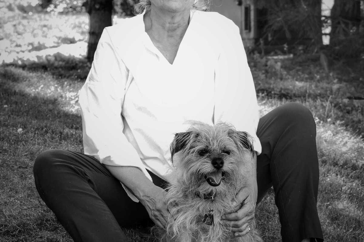 Memorial service to honor local art curator