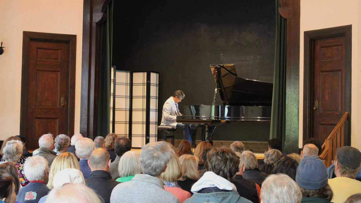 Silvano Monasterios wows packed Cornwall Town Hall audience