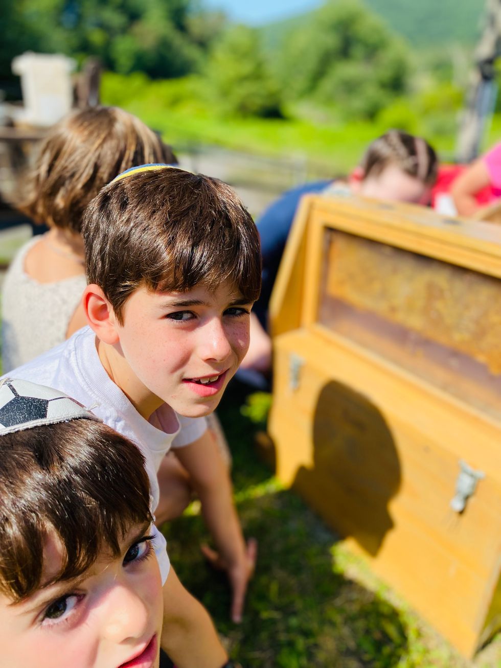 Beekeeper teaches all about honeybees