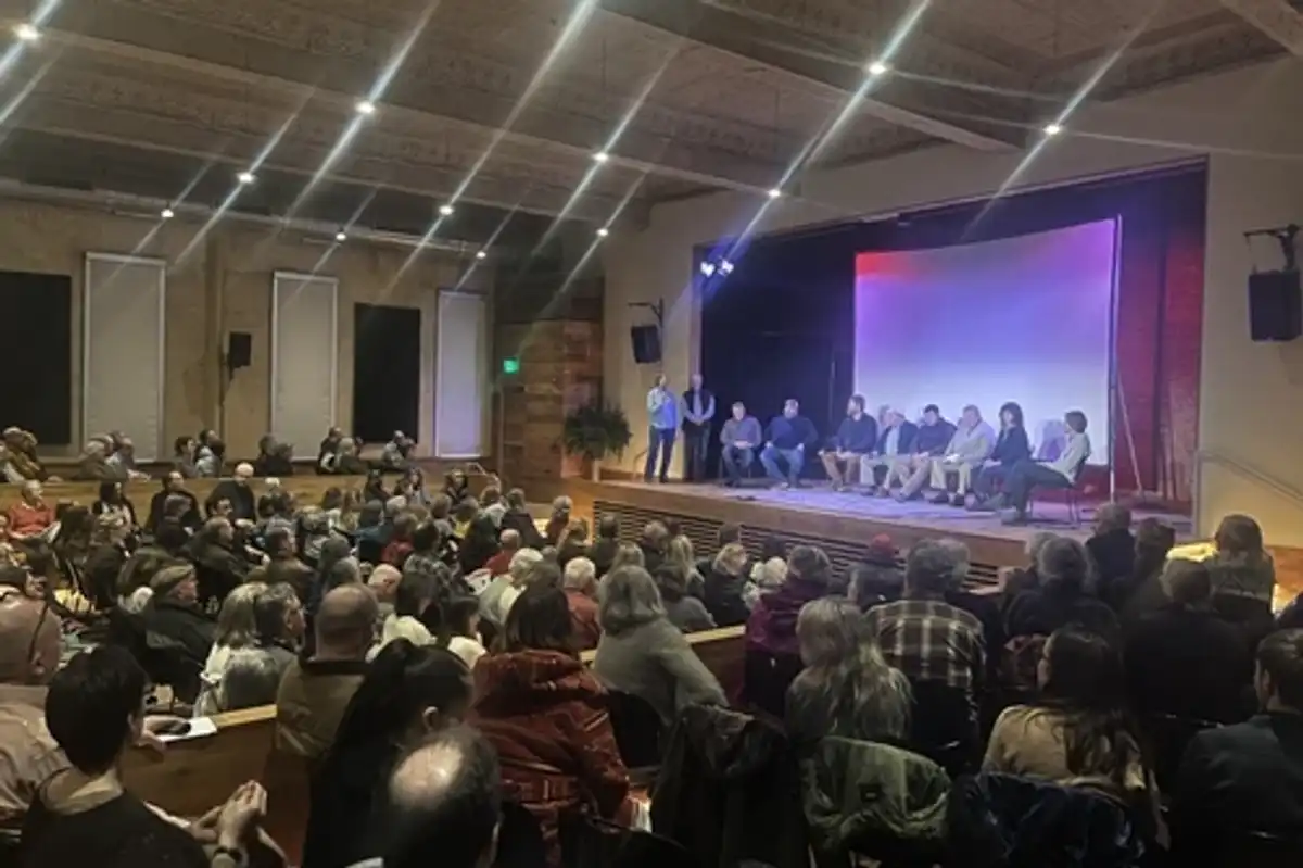 Live music,
entertainment venues offer
many options