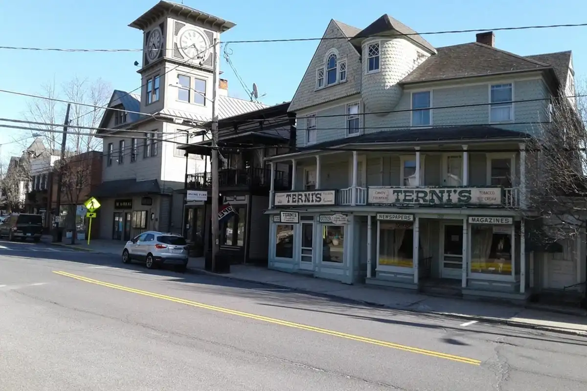 New owners at former Terni’s hope to become Main St. staple