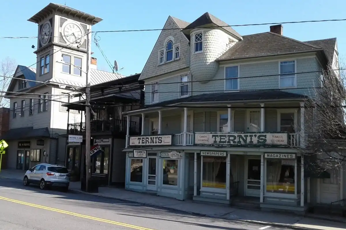 New owners at former Terni’s hope to become Main St. staple