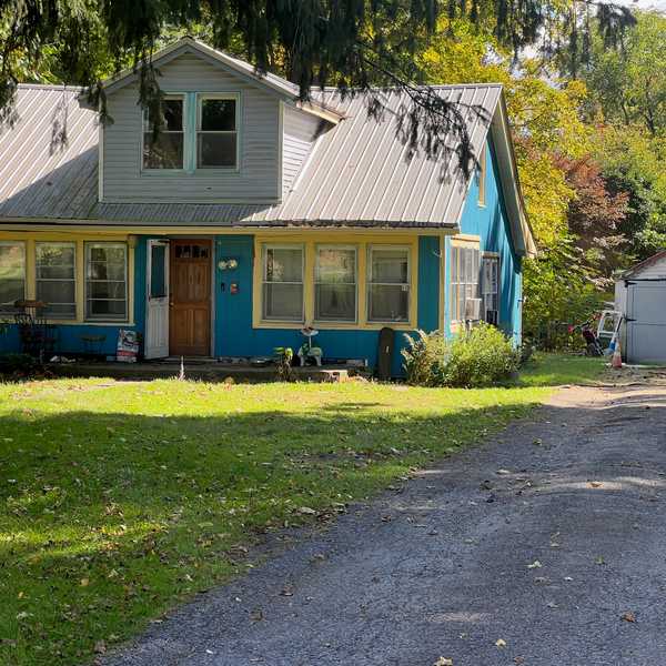 Amenia home prices level off as sales slow