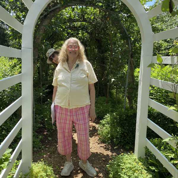 Touring Amenia’s gardens