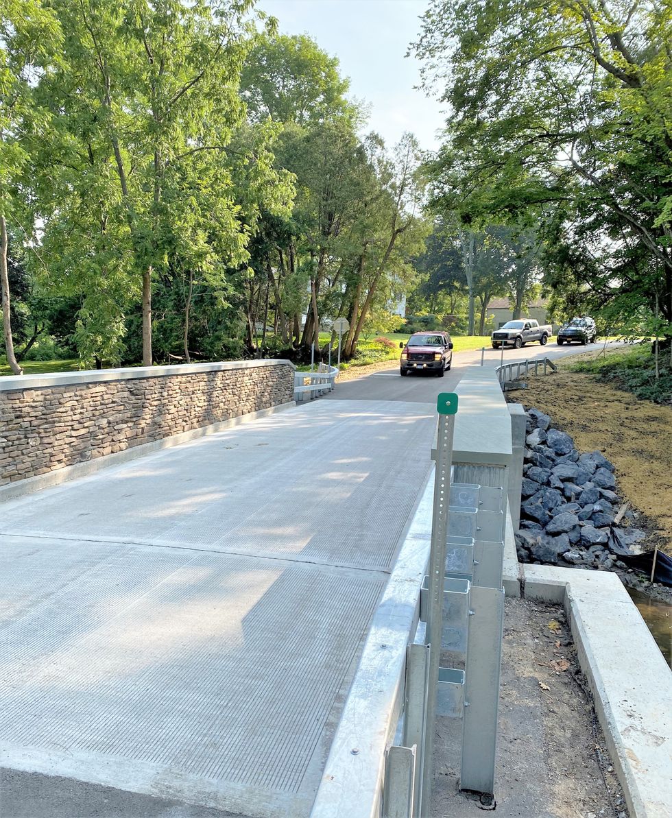 Bridge at Willow Vale Road has smooth driving ahead