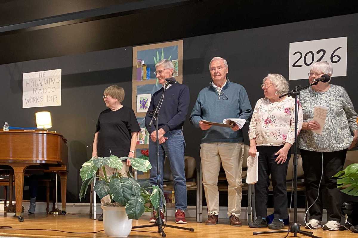 Annual radio play brings vintage vibe to The Fountains