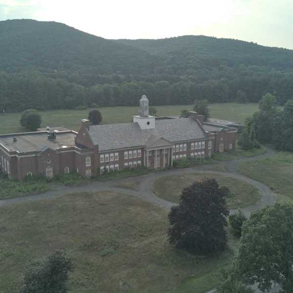 Developers propose 174-room resort at abandoned Roe-Jan School