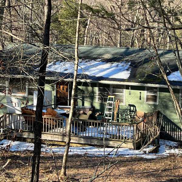 Stanford home prices remain at record highs in early new year