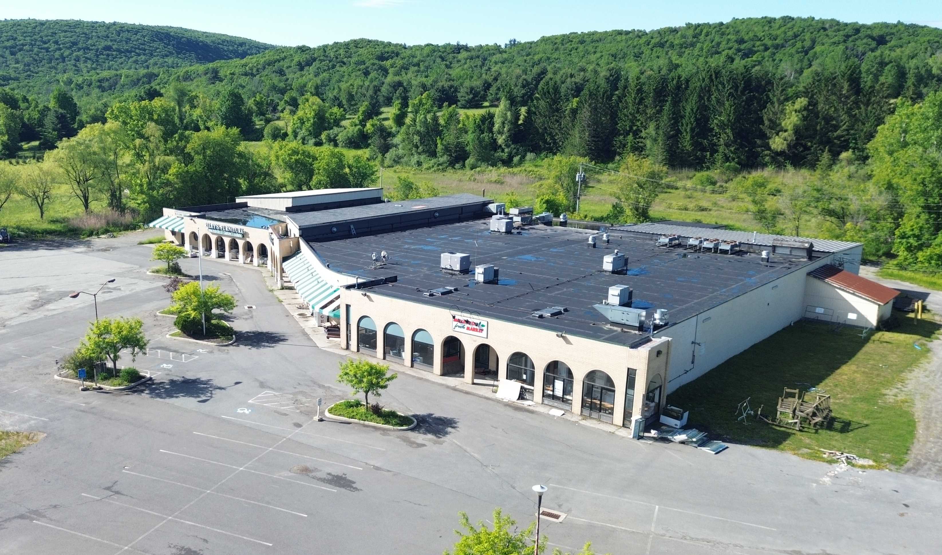 Millerton supermarket targeting Thanksgiving opening