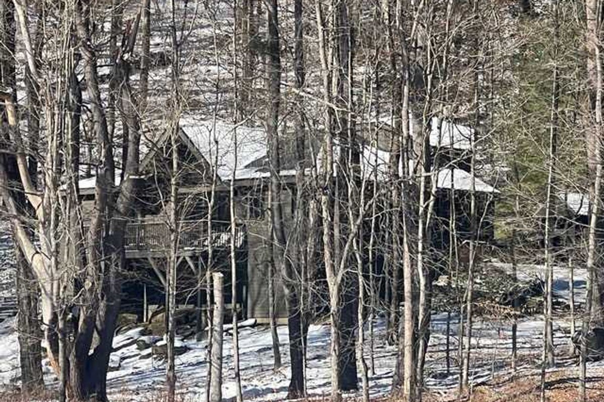 Amenia October median home prices stable