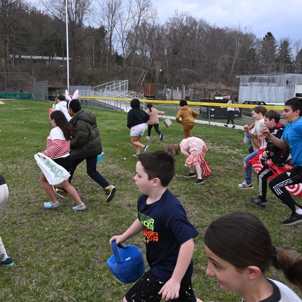 2025 Egg Hunt draws crowd to Eddie Collins Park fields