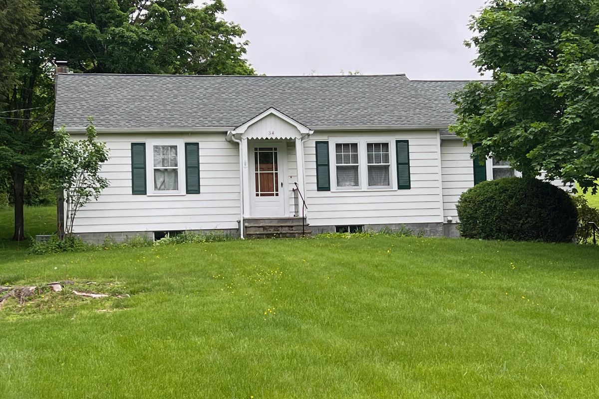 Stanford real estate sales slow down