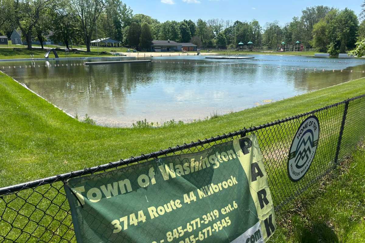 Washington officials eye improvements to town pool