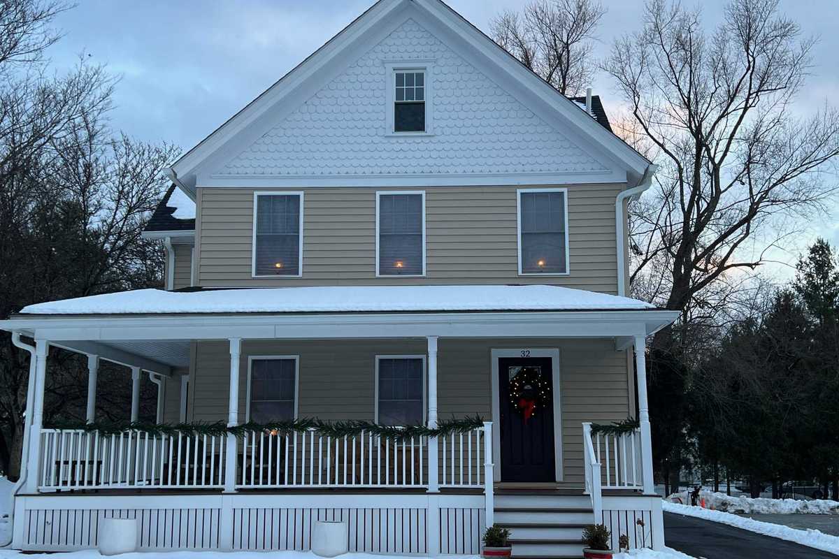 Washington median sales price up 2.6% year-over-year