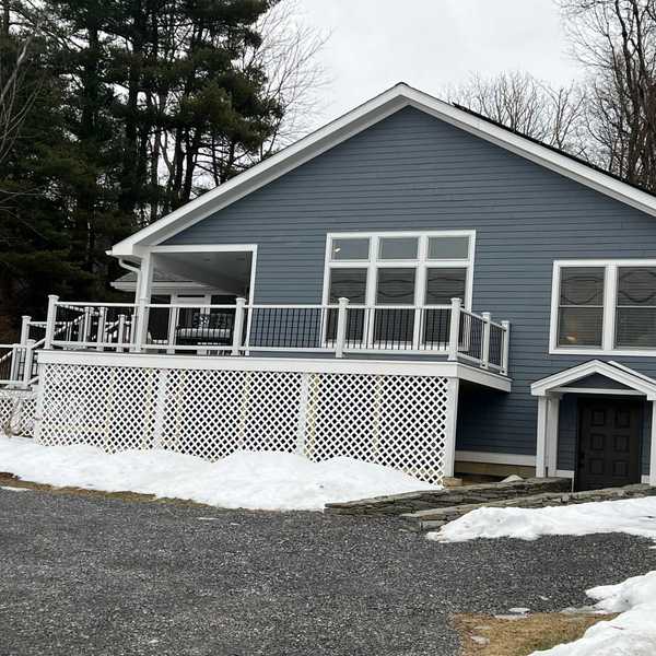 Stanford real estate market sees bump in October sales